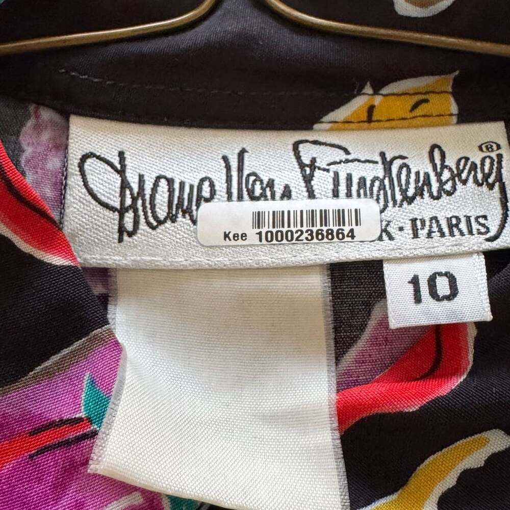 Vintage Diane von Furstenberg DVF Novelty Print Blouse Size 10 Hats Purses Heels - Picture 3 of 8